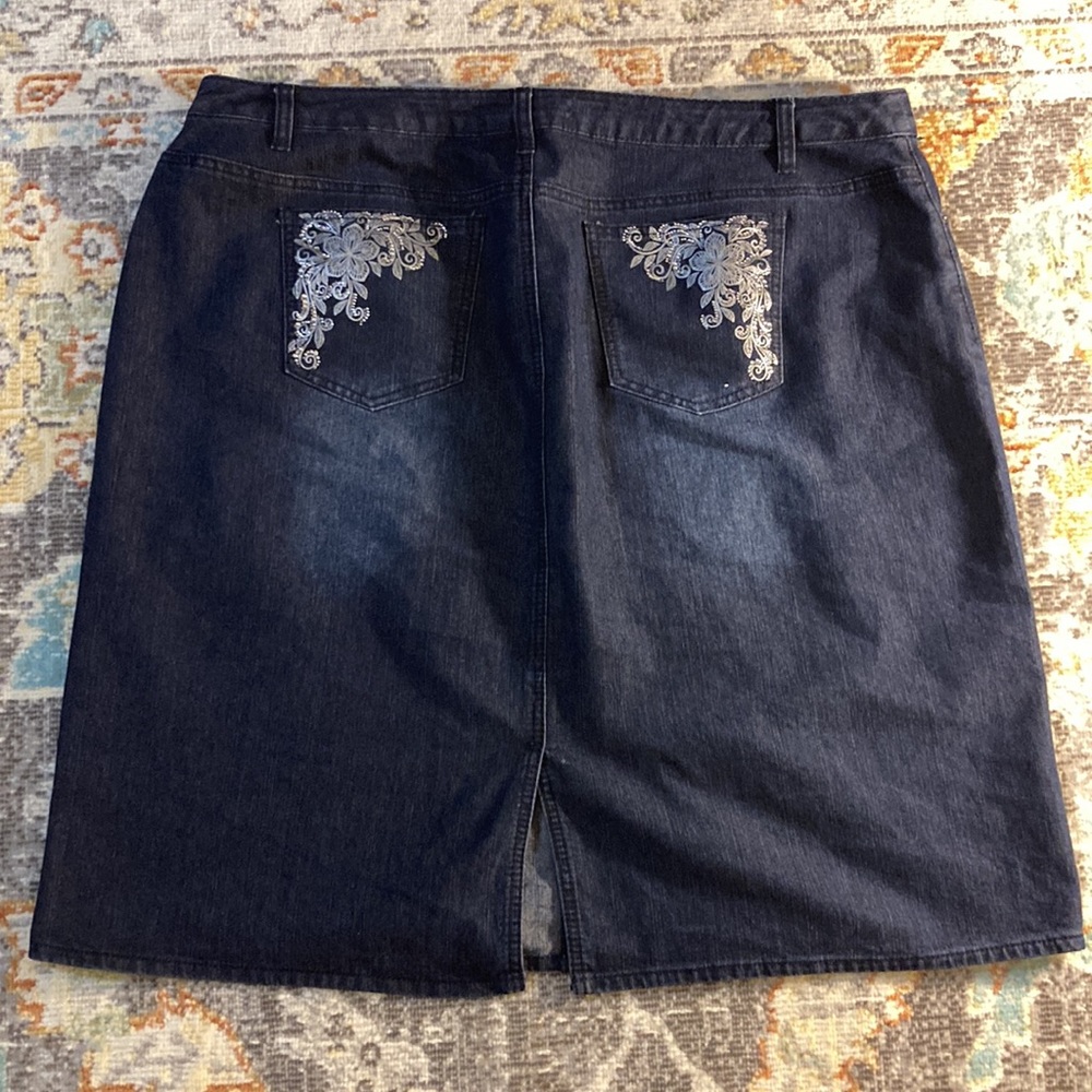 20W denim skirt